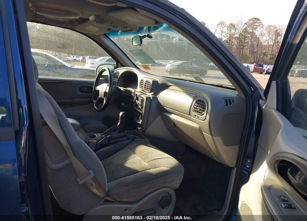 2003 CHEVROLET TRAILBLAZER EXT LT VIN: 1GNES16S836155614