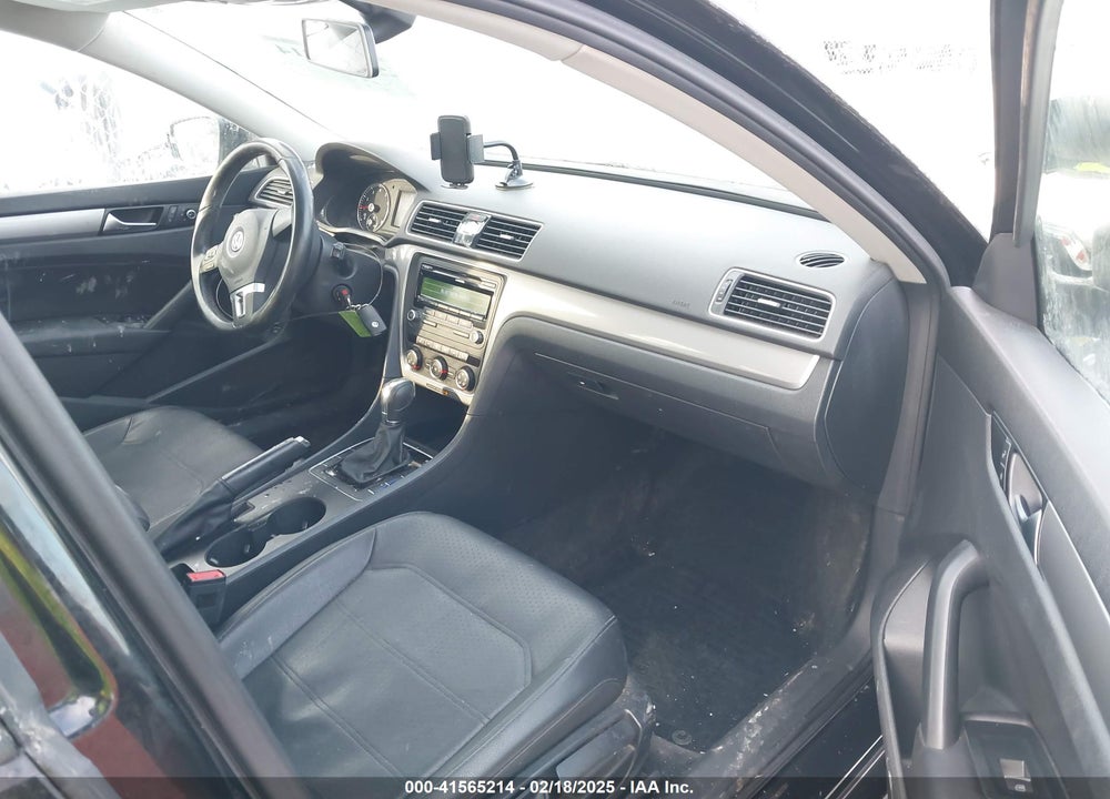 2014 VOLKSWAGEN PASSAT VIN: 1VWAT7A3XEC095182
