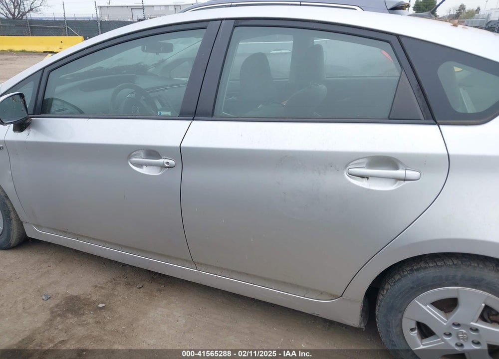 2011 TOYOTA PRIUS THREE VIN: JTDKN3DU4B5301563