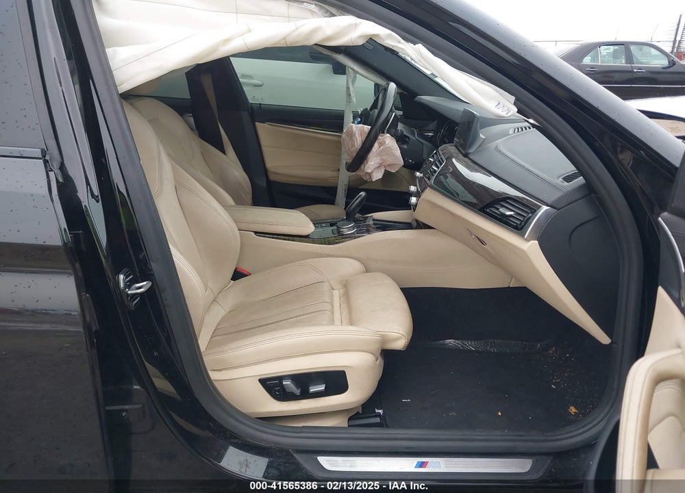2018 BMW 530E VIN: WBAJA9C52JB033310