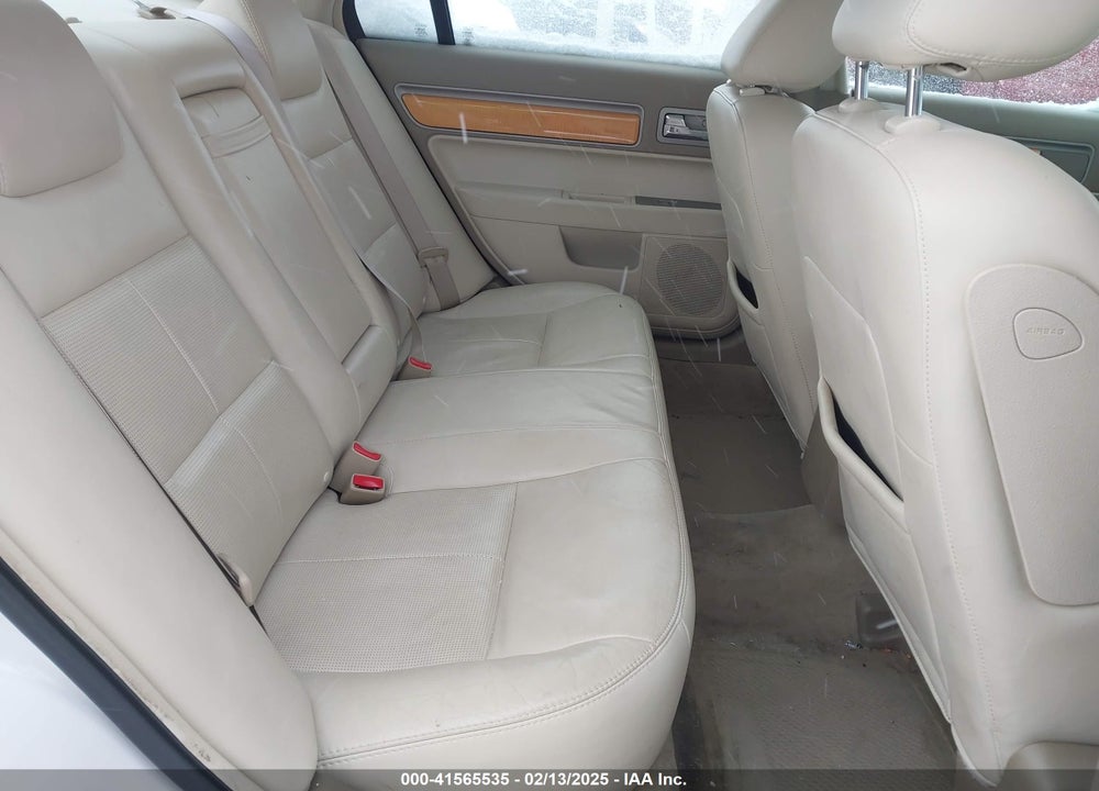 2009 LINCOLN MKZ VIN: 3LNHM26T89R627624