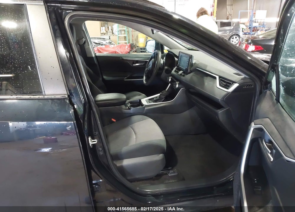 2019 TOYOTA RAV4 VIN: 2T3P1RFV8KW070475