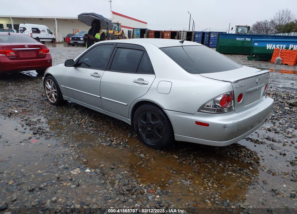 2003 LEXUS IS 300 VIN: JTHBD192530068370