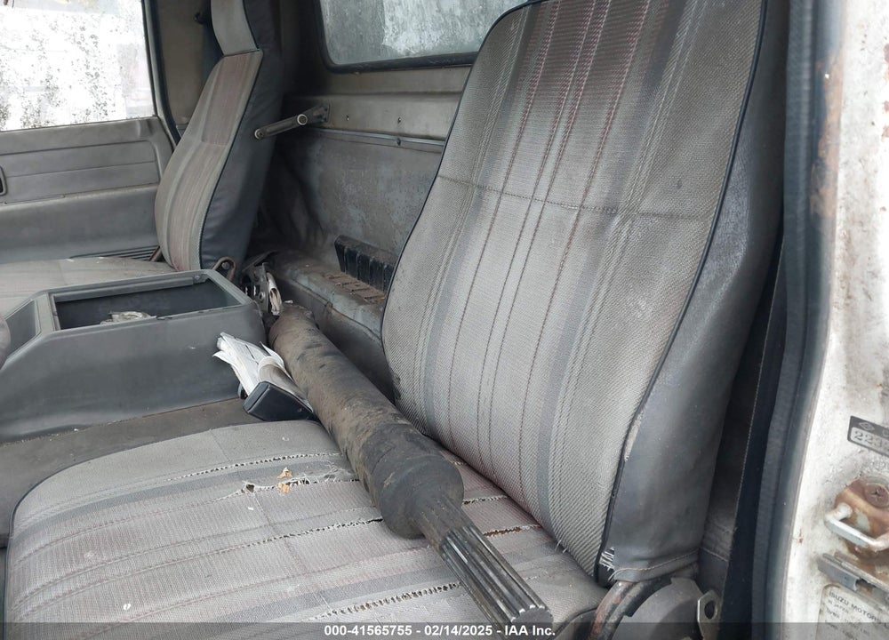 1986 ISUZU NPR VIN: JAMJP7487G9406950