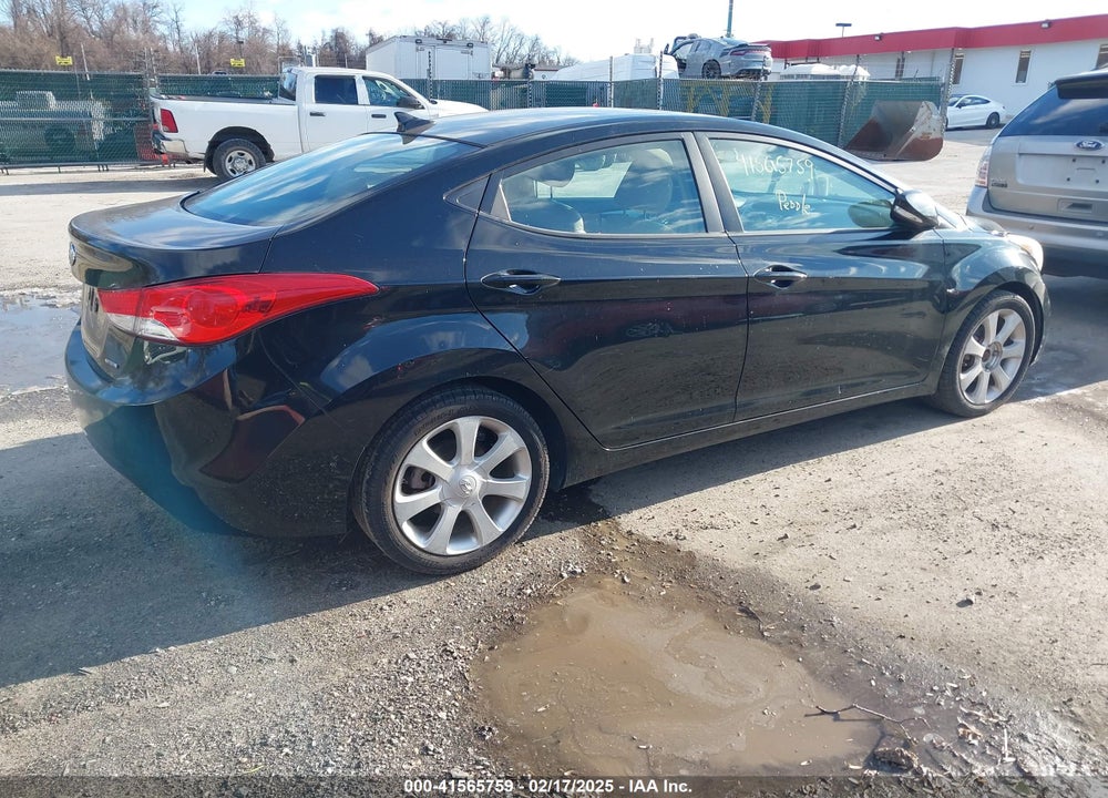 2011 HYUNDAI ELANTRA LIMITED VIN: 5NPDH4AE5BH076198