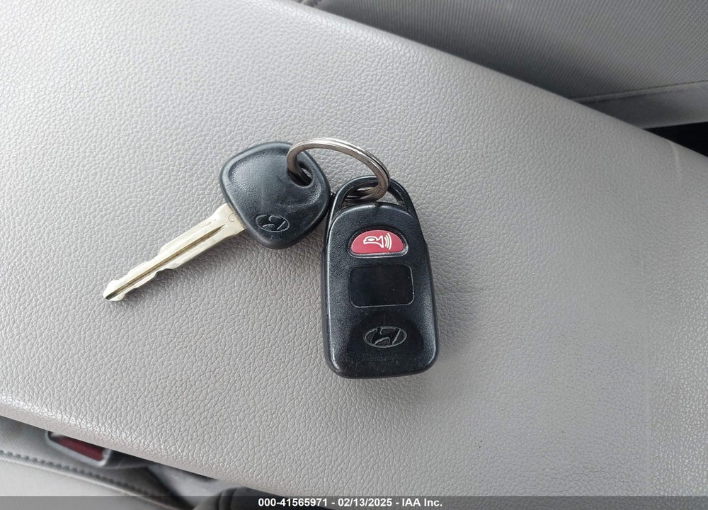 2020 HYUNDAI ELANTRA VIN: 5NPD84LF6LH555883