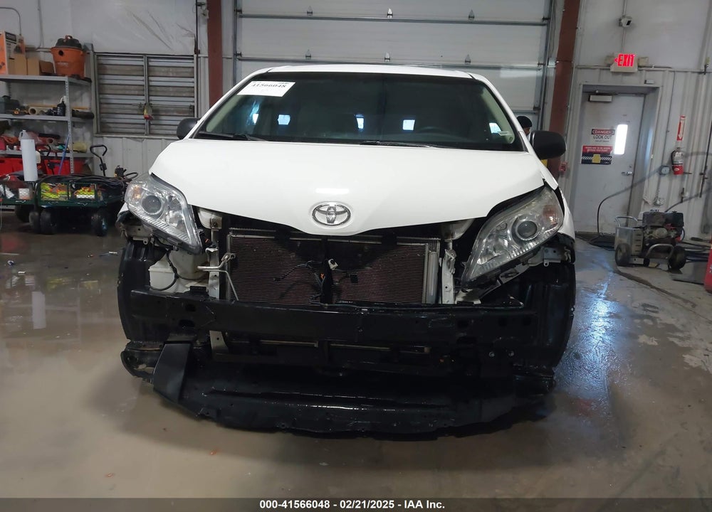 2015 TOYOTA SIENNA VIN: 5TDZK3DC3FS617518