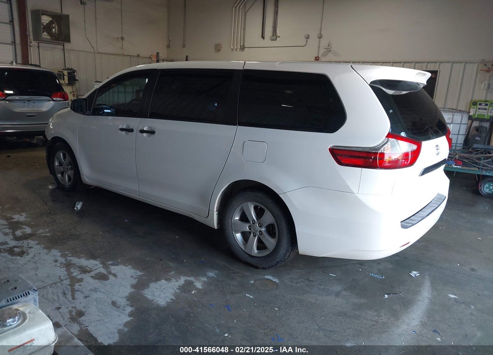 2015 TOYOTA SIENNA VIN: 5TDZK3DC3FS617518