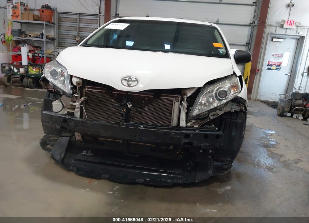 2015 TOYOTA SIENNA VIN: 5TDZK3DC3FS617518