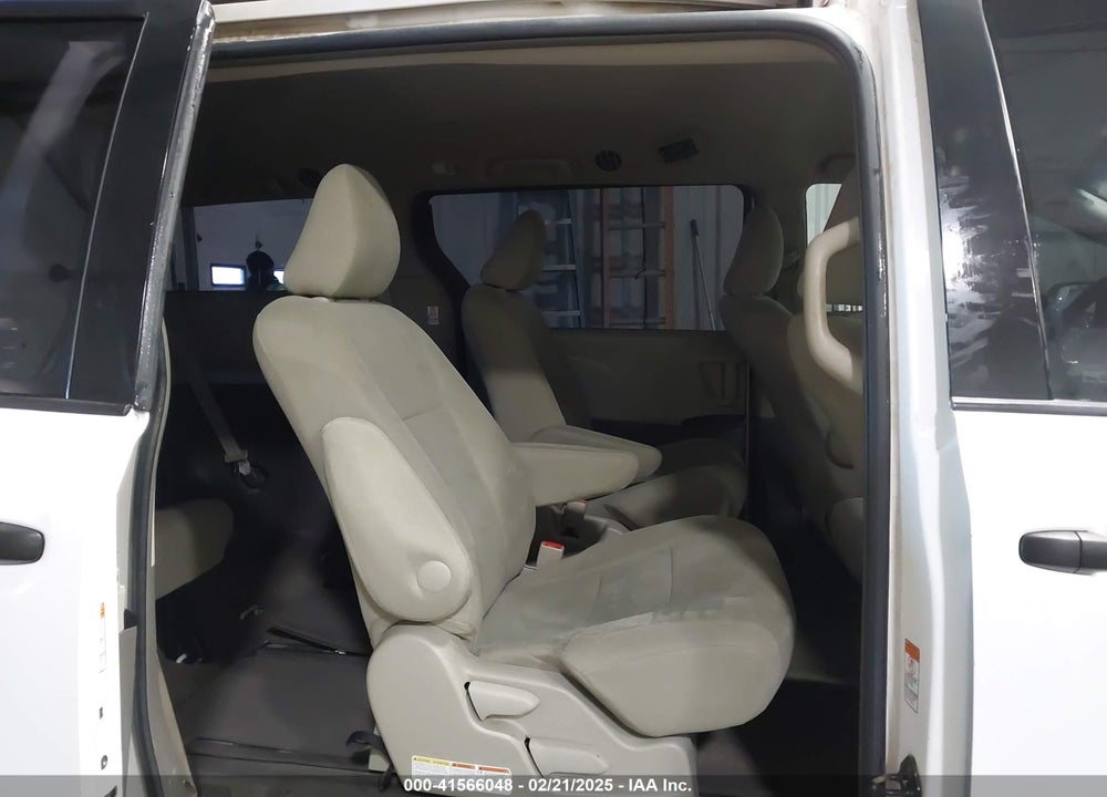 2015 TOYOTA SIENNA VIN: 5TDZK3DC3FS617518