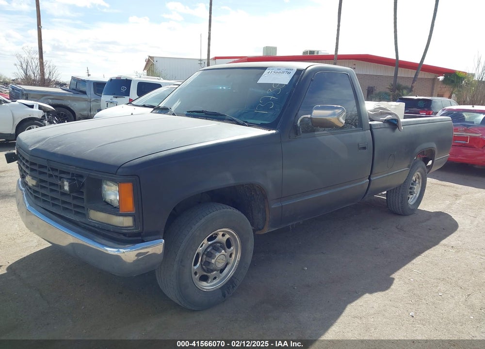1989 CHEVROLET GMT-400 C2500 VIN: 1GCGC24K0KE137359