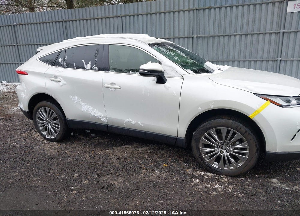 2022 TOYOTA VENZA XLE VIN: JTEAAAAH4NJ115032