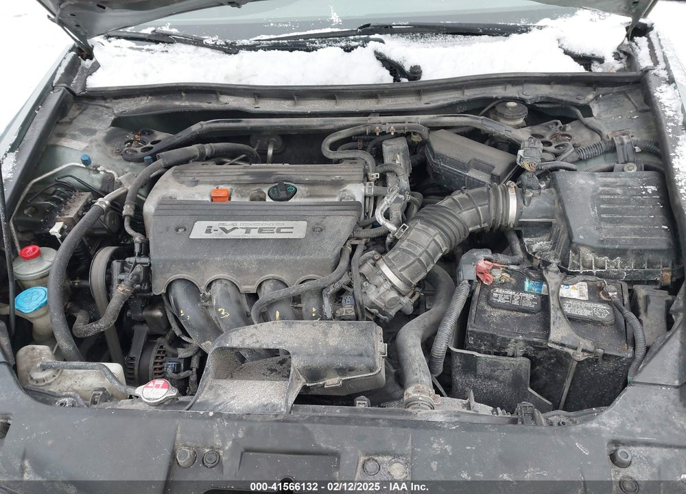 2008 HONDA ACCORD VIN: 1HGCP26758A088527