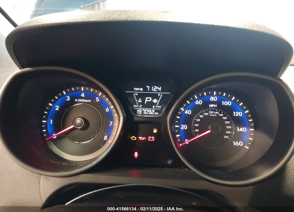 2016 HYUNDAI ELANTRA VIN: KMHDH4AE3GU570228