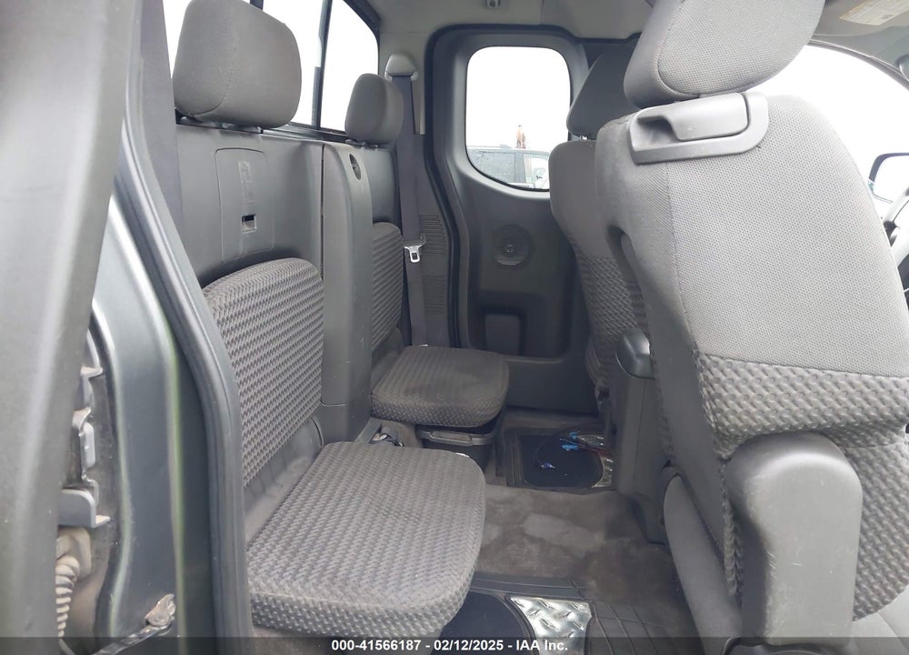 2005 NISSAN FRONTIER SE VIN: 1N6AD06U05C414076