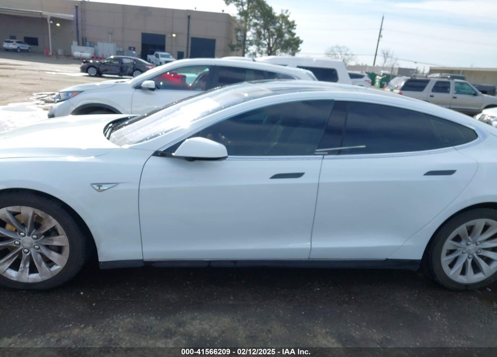 2015 TESLA MODEL S VIN: 5YJSA1S20FF092750