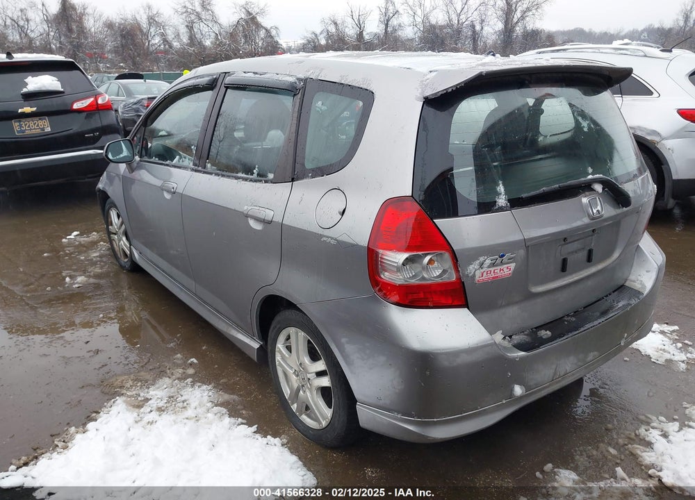 2007 HONDA FIT VIN: JHMGD38667S055384