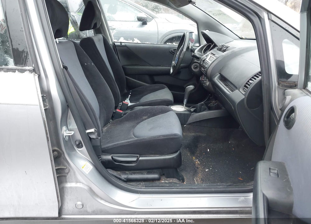2007 HONDA FIT VIN: JHMGD38667S055384