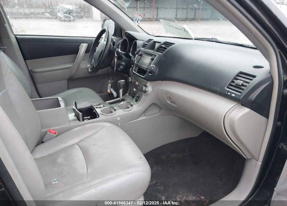 2013 TOYOTA HIGHLANDER SE V6 VIN: 5TDBK3EH8DS242797