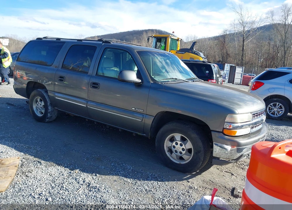 2001 CHEVROLET SUBURBAN 1500 LT VIN: 3GNFK16T81G128079