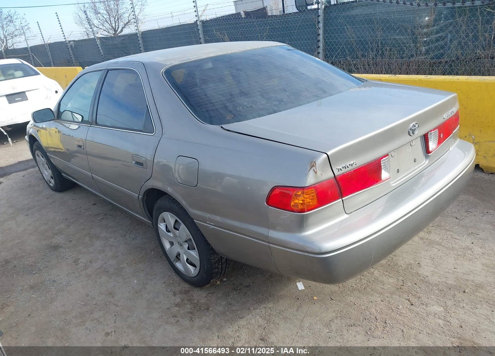 2000 TOYOTA CAMRY CE VIN: 4T1BG22K7YU653312