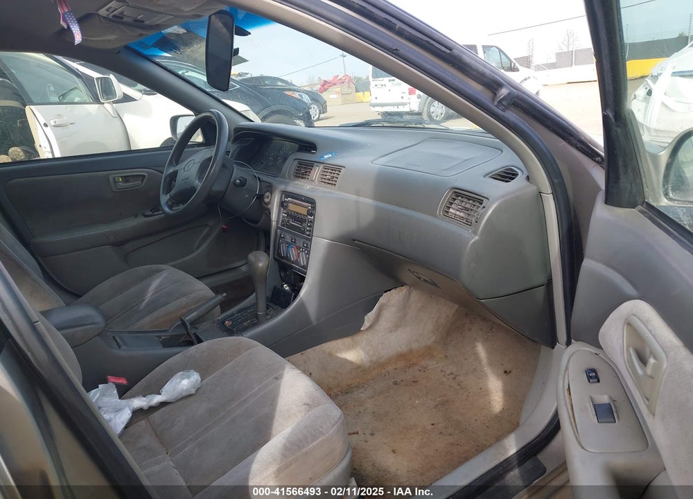 2000 TOYOTA CAMRY CE VIN: 4T1BG22K7YU653312