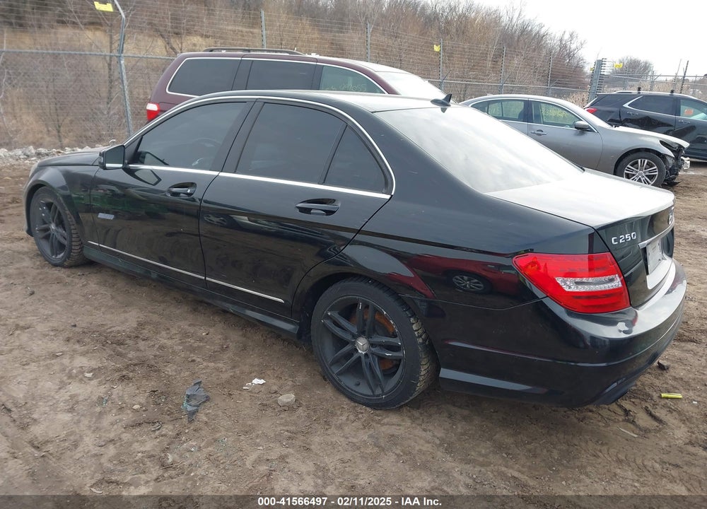 2013 MERCEDES-BENZ C 250 VIN: WDDGF4HB5DR266454