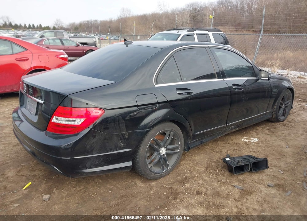 2013 MERCEDES-BENZ C 250 VIN: WDDGF4HB5DR266454