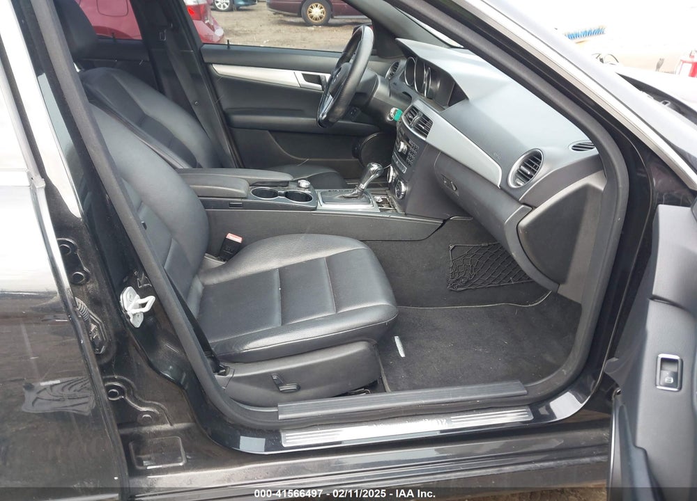 2013 MERCEDES-BENZ C 250 VIN: WDDGF4HB5DR266454