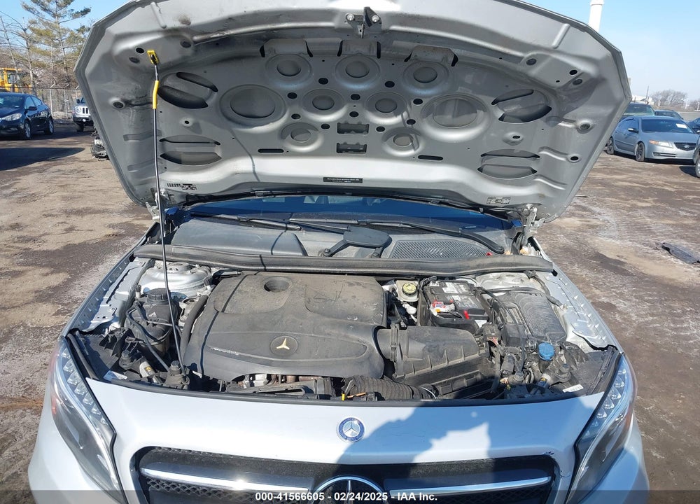 2016 MERCEDES-BENZ GLA VIN: WDCTG4GB2GJ253228