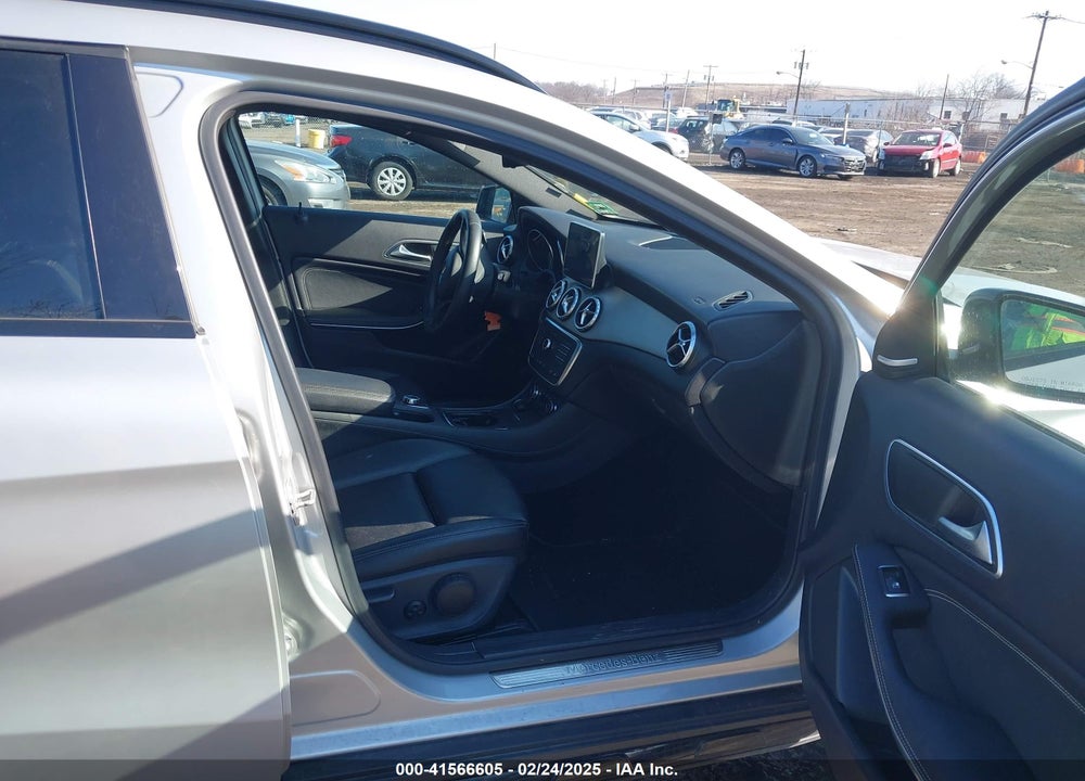 2016 MERCEDES-BENZ GLA VIN: WDCTG4GB2GJ253228