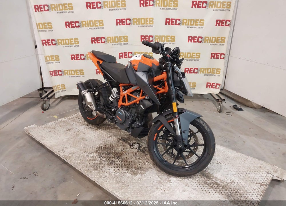 2023 KTM 390 DUKE VIN: MD2JPJ401PN211165