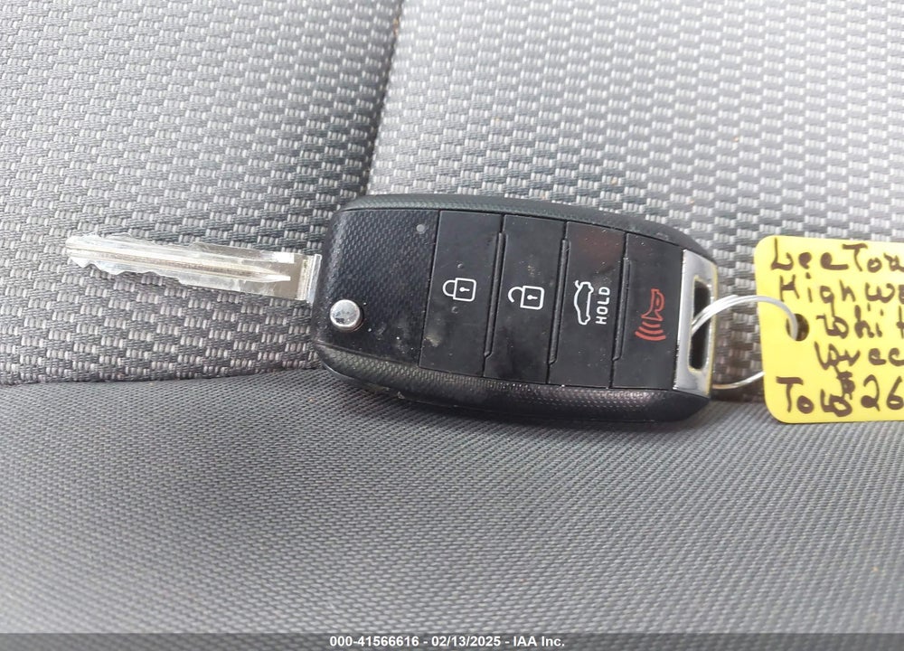 2017 KIA FORTE VIN: 3KPFK4A75HE061578