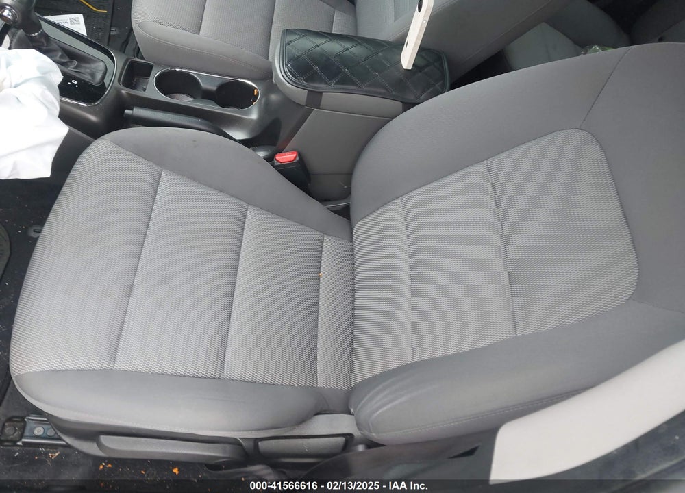 2017 KIA FORTE VIN: 3KPFK4A75HE061578