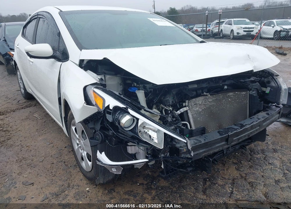 2017 KIA FORTE VIN: 3KPFK4A75HE061578