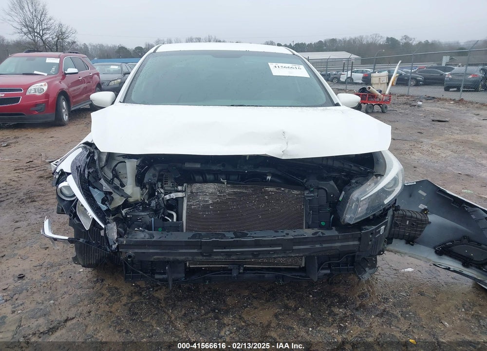 2017 KIA FORTE VIN: 3KPFK4A75HE061578