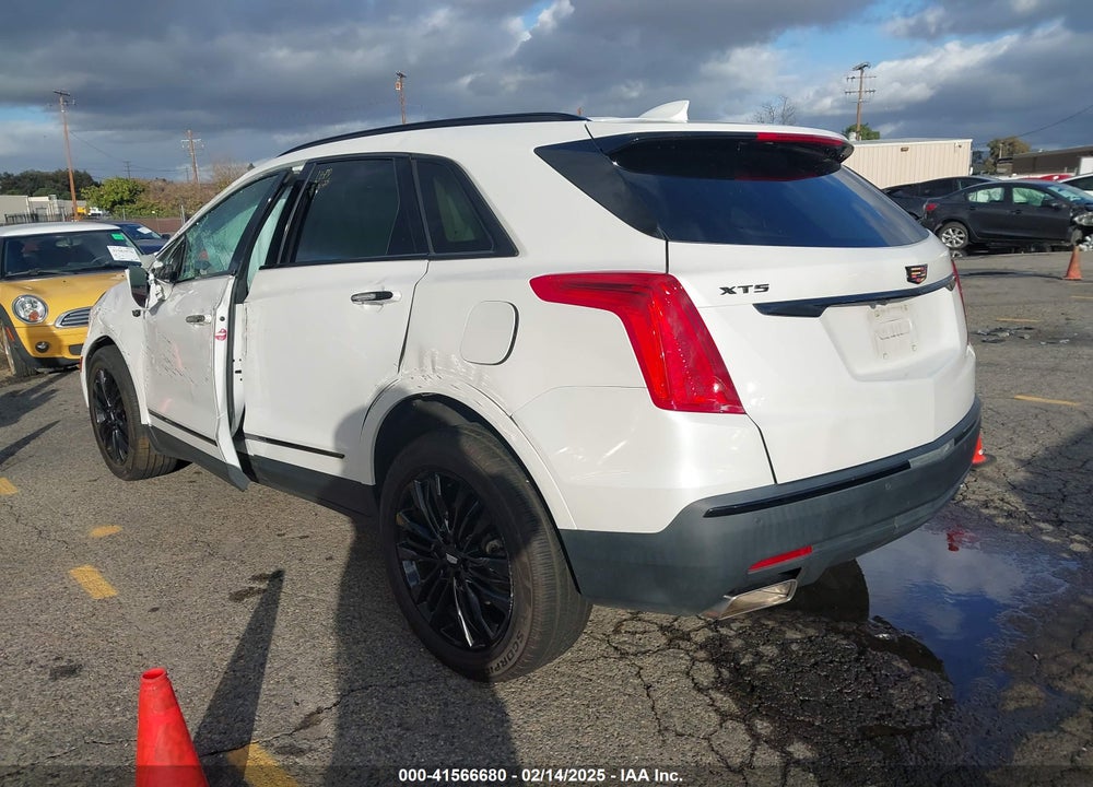 2019 CADILLAC XT5 VIN: 1GYKNERS2KZ219000
