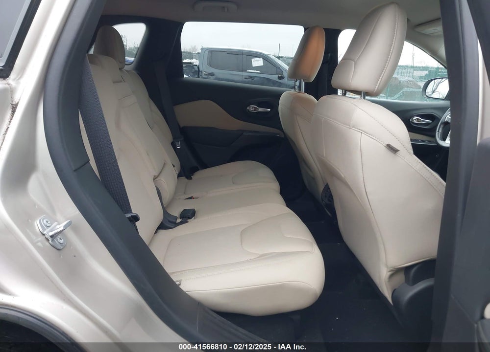 2015 JEEP CHEROKEE LATITUDE VIN: 1C4PJMCS3FW631086