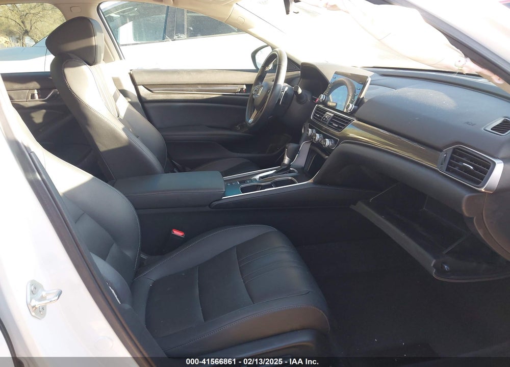 2021 HONDA ACCORD VIN: 1HGCV1F45MA113619