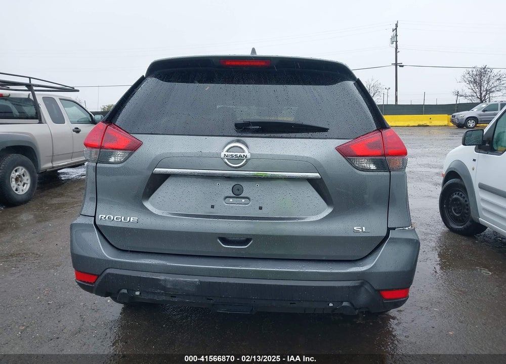 2017 NISSAN ROGUE VIN: 5N1AT2MT3HC767858