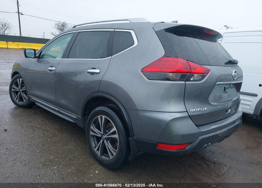2017 NISSAN ROGUE VIN: 5N1AT2MT3HC767858