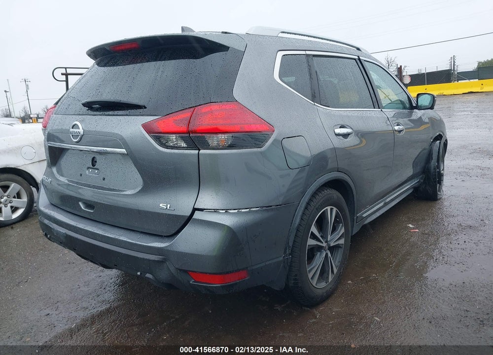 2017 NISSAN ROGUE VIN: 5N1AT2MT3HC767858