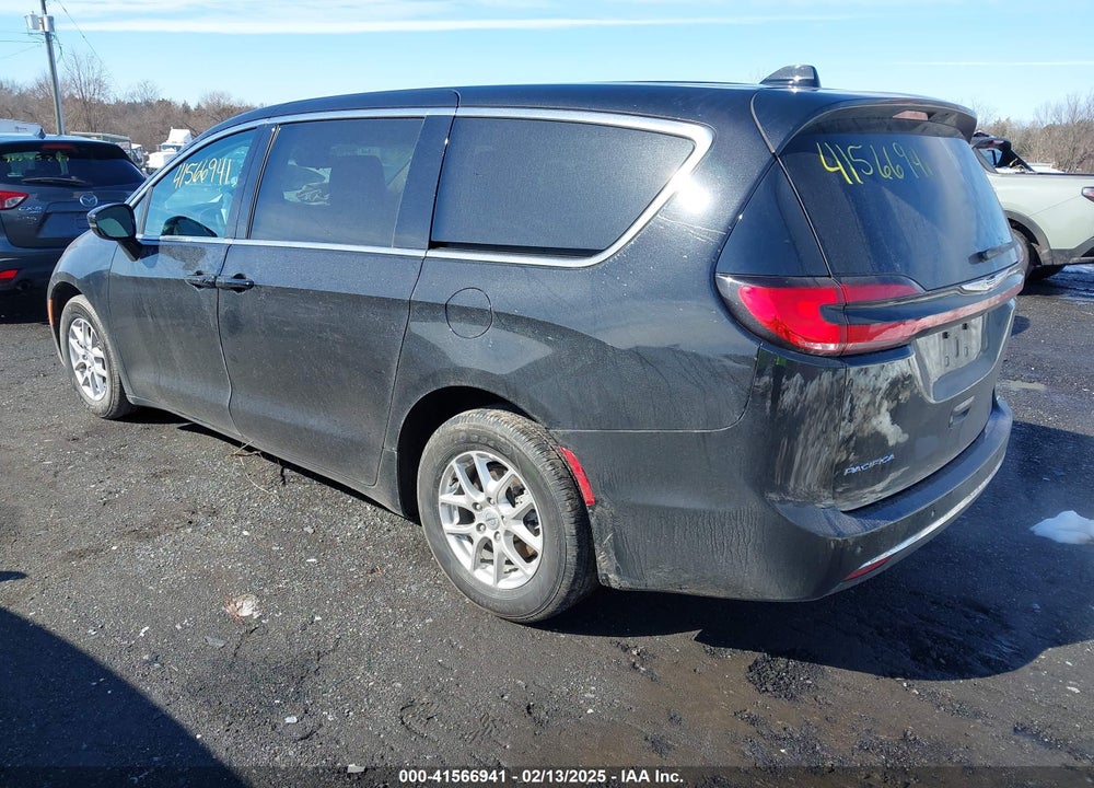 2024 CHRYSLER PACIFICA TOURING L VIN: 2C4RC1BG5RR151921