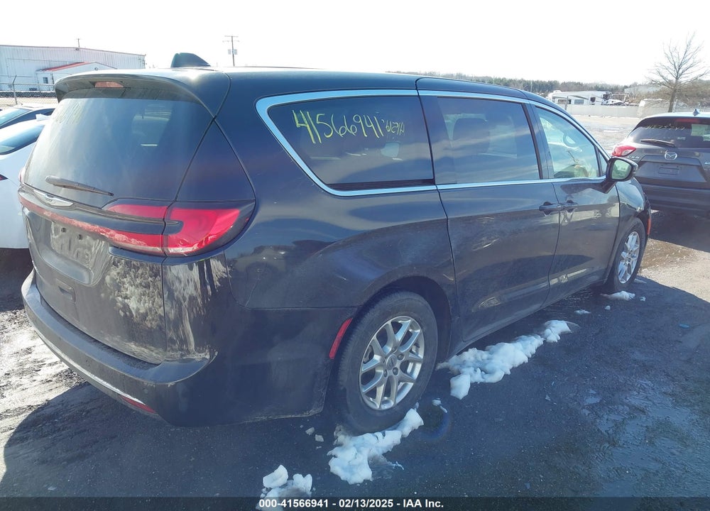 2024 CHRYSLER PACIFICA TOURING L VIN: 2C4RC1BG5RR151921