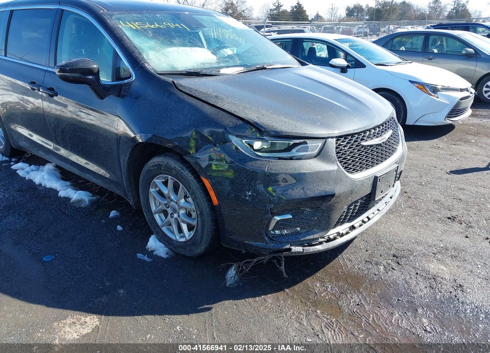 2024 CHRYSLER PACIFICA TOURING L VIN: 2C4RC1BG5RR151921