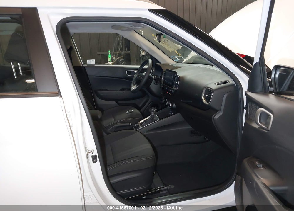 2024 HYUNDAI VENUE SEL VIN: KMHRC8A36RU330944
