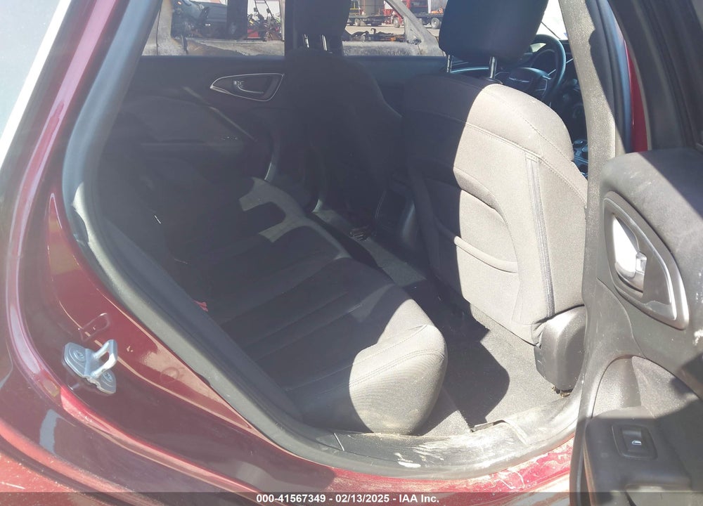2015 CHRYSLER 200 VIN: 1C3CCCAB1FN713981
