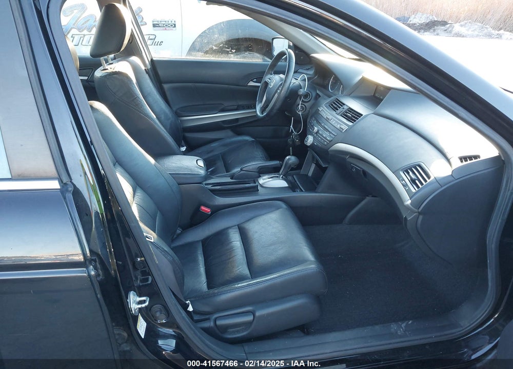 2010 HONDA ACCORD VIN: 1HGCP2F8XAA017077