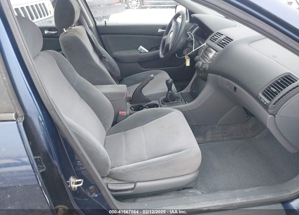 2003 HONDA ACCORD 2.4 DX VIN: 1HGCM55183A040603