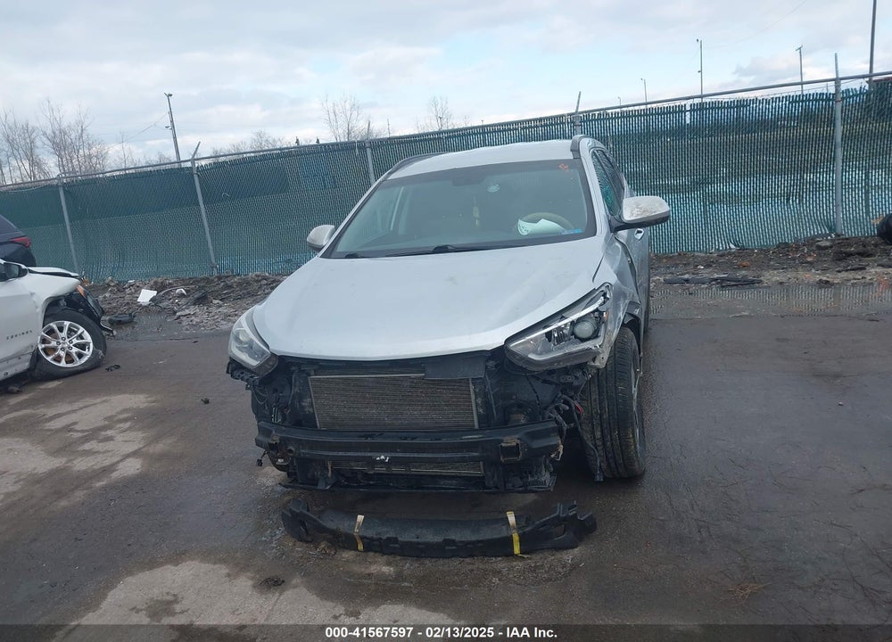 2017 HYUNDAI SANTA FE SE VIN: KM8SMDHF6HU176855